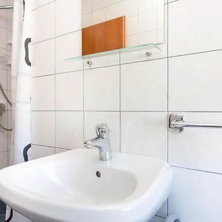 Fuer 2 Personen 1 Kind Ca 32 Qm In Baska, Kvarner Bucht Krk - B59576 *