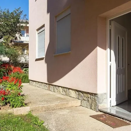 Fuer 2 Personen 1 Kind Ca 32 Qm In Baska, Kvarner Bucht Krk - B59576